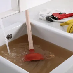 Scarichi intasati? Ecco la tecnica di spurgo più efficace per pulire le tubature domestiche